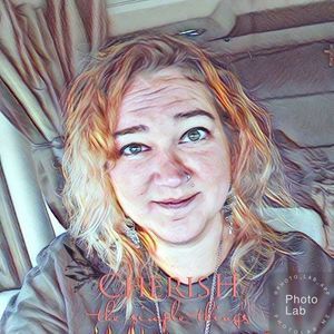 Meet your Posher, Caryn